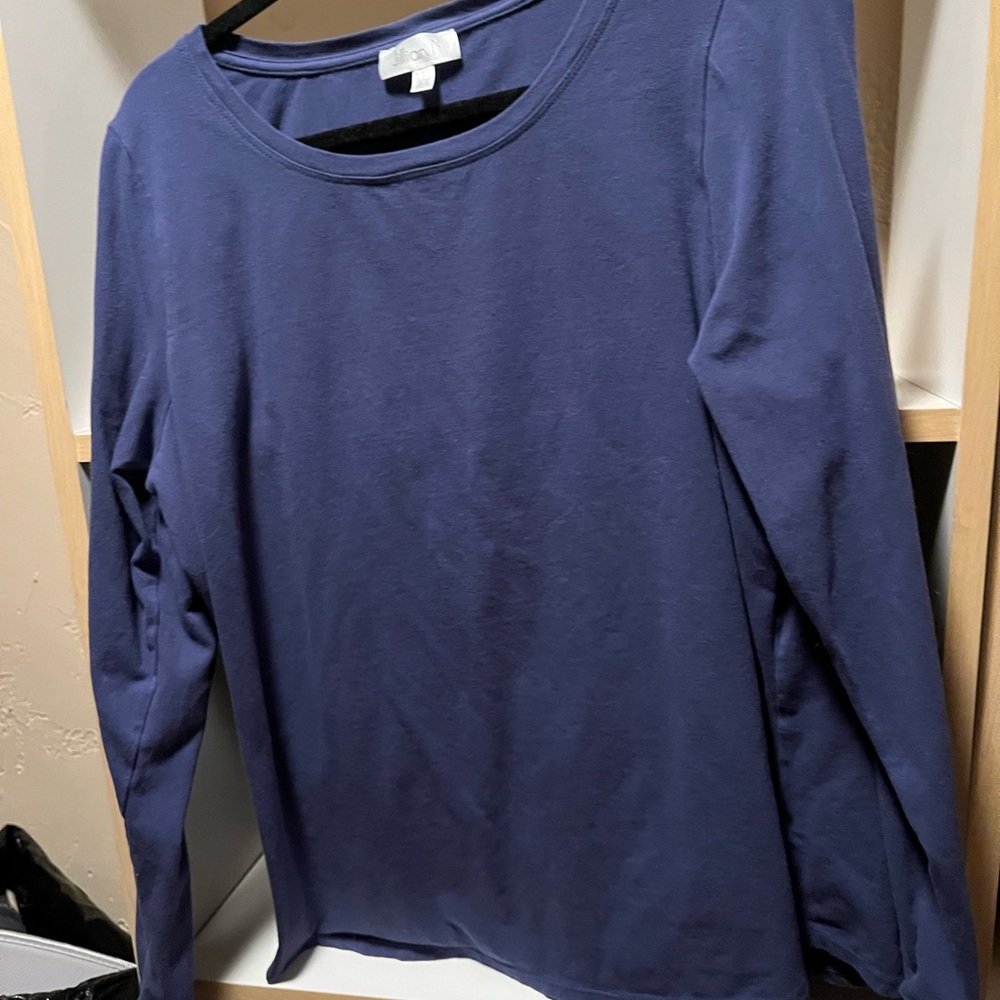 Jillian N tunic length lightweight long sleeve shirt